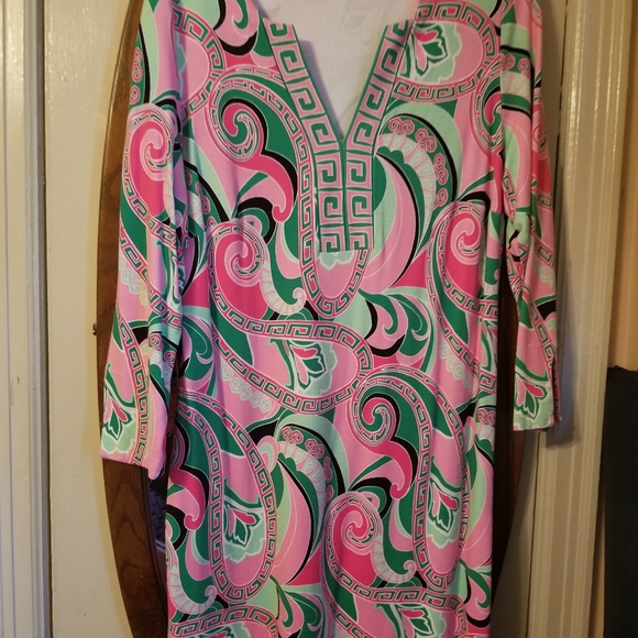 Dresses - Picture 3 of 4